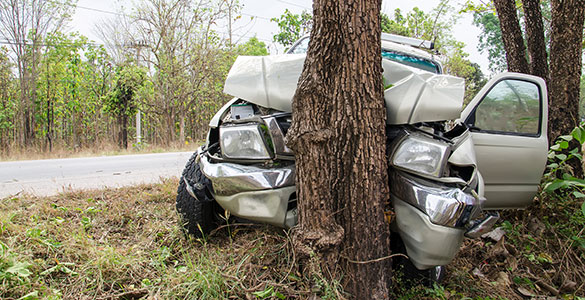 Car has crashed into a tree